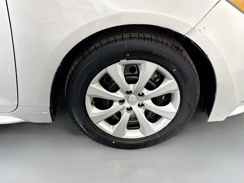 Used 2024 Toyota Corolla LE image 31