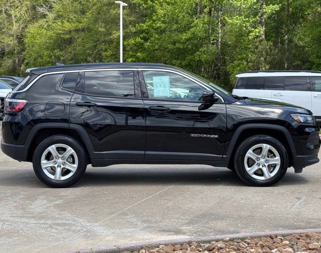 Used 2023 Jeep Compass Sport AWD/4WD image 9
