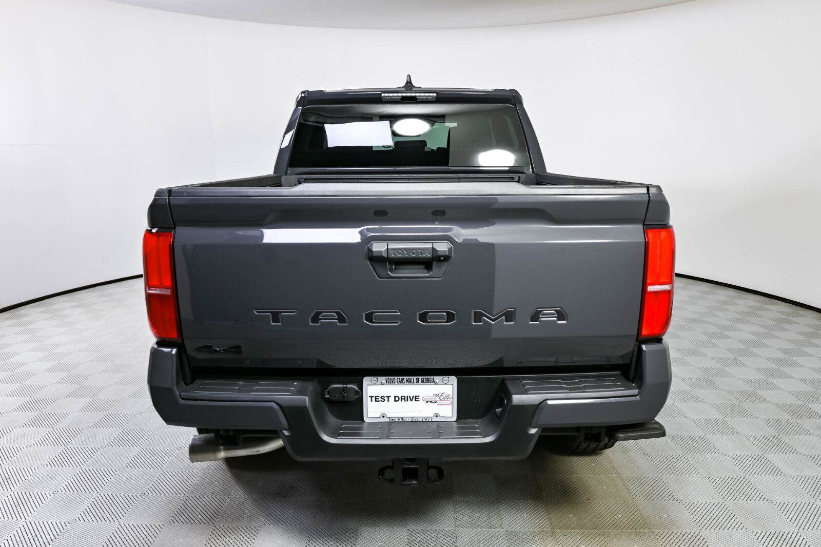 Used 2025 Toyota Tacoma TRD Off-Road AWD/4WD image 25