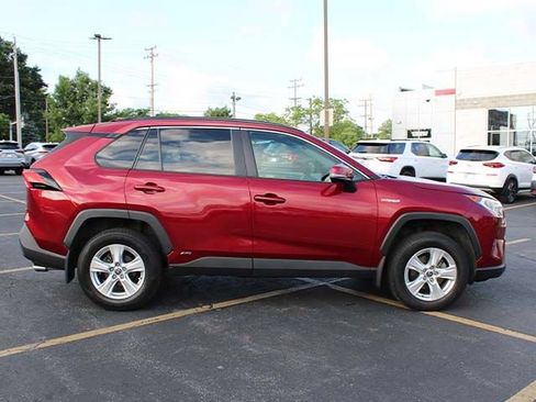 Certified 2021 Toyota RAV4 XLE w/ Convenience Package AWD/4WD image 5