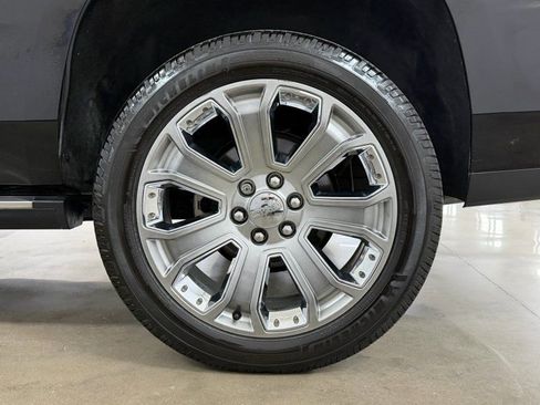 Used 2018 GMC Yukon Denali w/ Denali Ultimate Package image 12