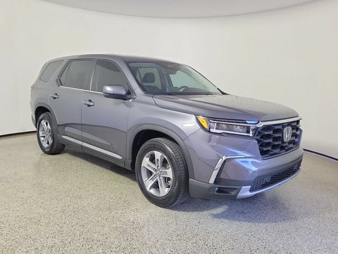Used 2025 Honda Pilot EX-L image 4