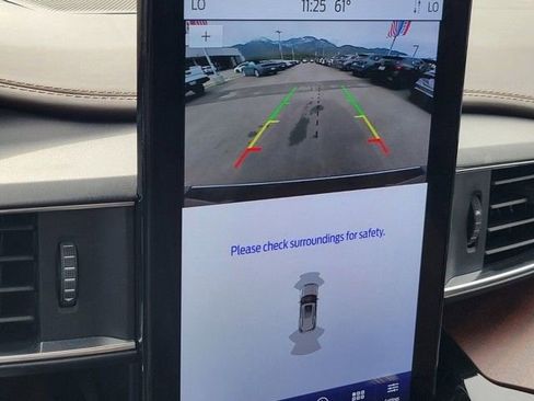 Used 2024 Ford Explorer King Ranch w/ Technology Package image 24