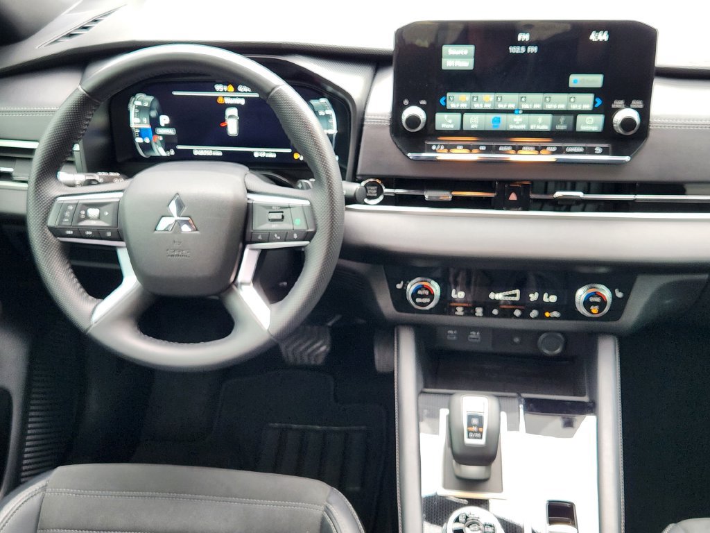 Used 2024 Mitsubishi Outlander SE Black Edition FWD image 26