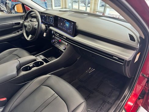 Used 2025 Hyundai Sonata Limited image 21