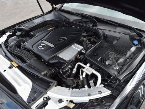 Used 2017 Mercedes-Benz C 300 4MATIC Sedan image 39