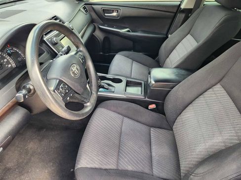 Used 2015 Toyota Camry LE image 13