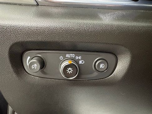 Used 2021 Chevrolet Traverse RS w/ LPO, Cargo Package FWD image 21