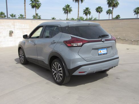 Used 2024 Nissan Kicks SV image 6