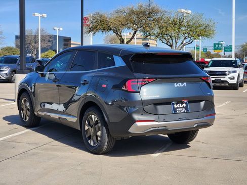 New 2026 Kia Sportage LX image 3