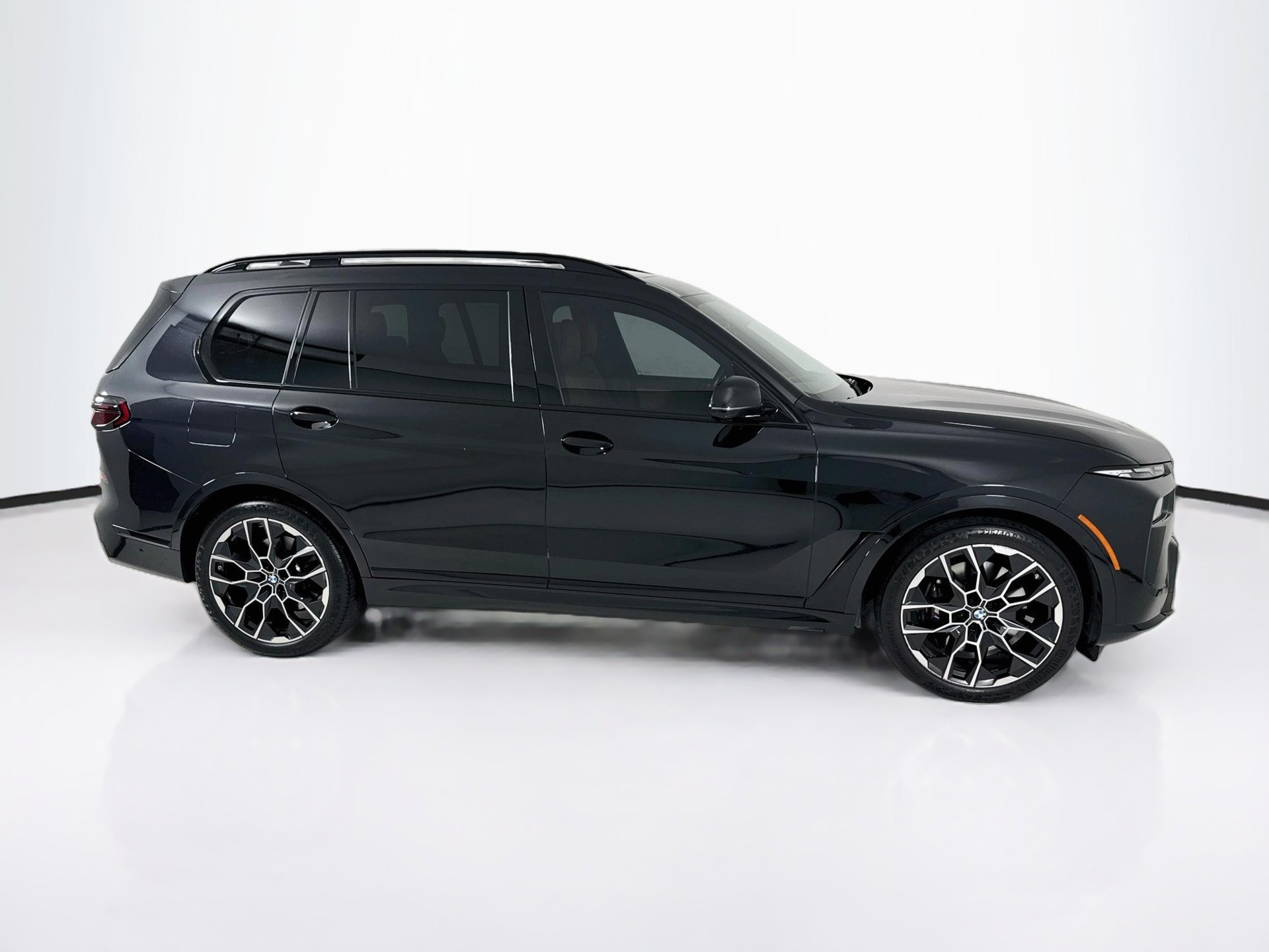 Used 2023 BMW X7 xDrive40i w/ Executive Package AWD/4WD image 9