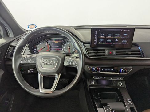 Used 2022 Audi Q5 2.0T Premium w/ Convenience Package AWD/4WD image 6