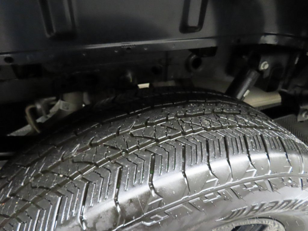 Used 2025 Ford F150 Lariat AWD/4WD image 39