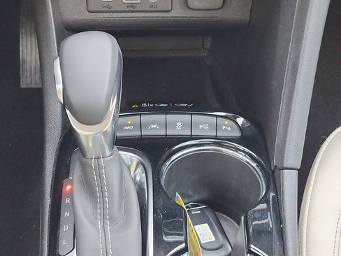 Used 2021 Buick Encore GX Essence w/ Advanced Technology Package image 19