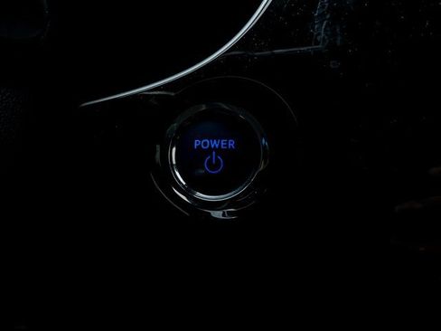 Used 2018 Toyota Prius Three Touring image 24