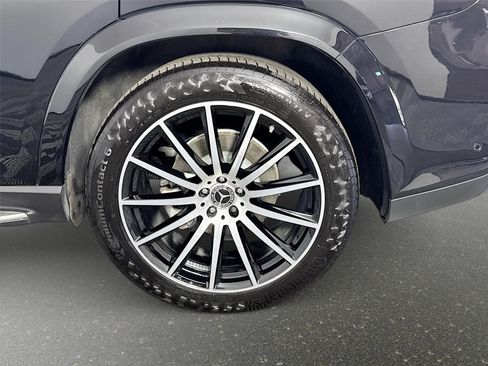 Used 2024 Mercedes-Benz GLS 580 4MATIC image 34