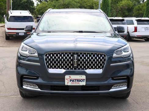 Used 2023 Lincoln Aviator Black Label w/ Class IV Trailer Tow Package AWD/4WD image 2