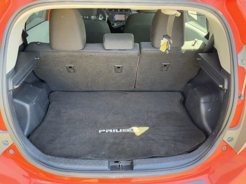 Used 2013 Toyota Prius C Three image 16