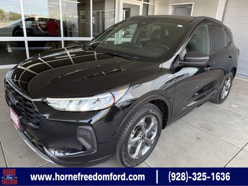 Used 2023 Ford Escape ST-Line AWD/4WD image 1
