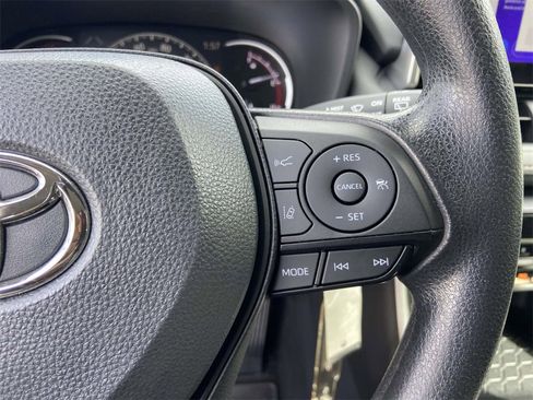 Used 2024 Toyota RAV4 LE image 31