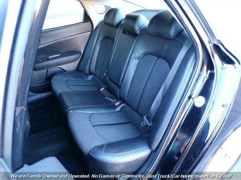 Used 2018 Kia Optima S w/ Panoramic Sunroof Package image 21