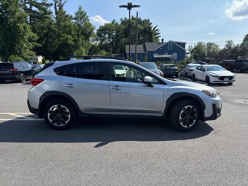 Used 2021 Subaru Crosstrek 2.0i Premium w/ Moonroof Package AWD/4WD image 6