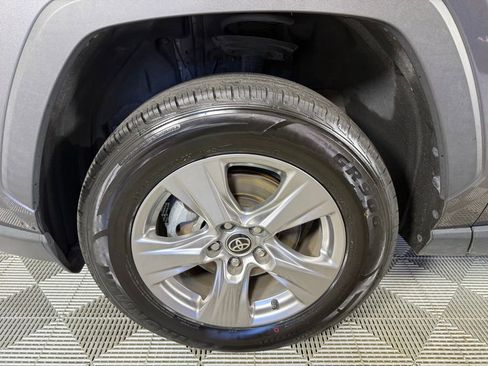 Used 2024 Toyota RAV4 XLE FWD image 5