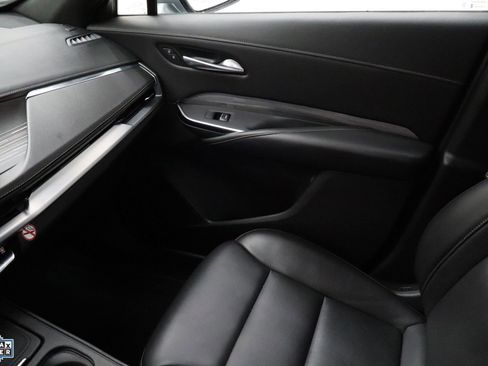 Used 2025 Cadillac XT4 Premium Luxury image 23