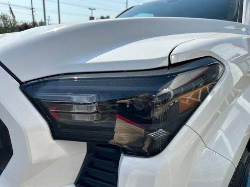 New 2025 Toyota Tacoma SR5 image 9