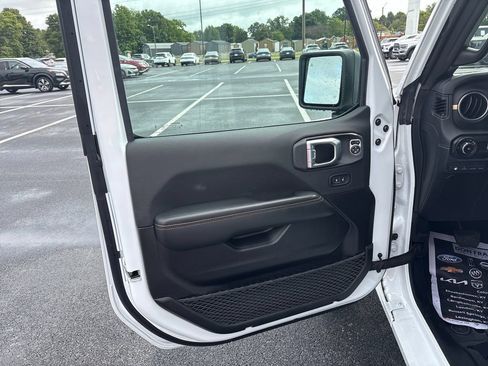 Used 2024 Jeep Wrangler Unlimited Sahara w/ Safety Group AWD/4WD image 11