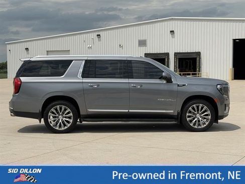 Certified 2021 GMC Yukon XL Denali w/ Advanced Technology Package AWD/4WD image 3
