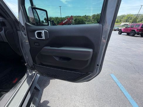 Used 2021 Jeep Gladiator Rubicon AWD/4WD image 43