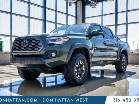 Used 2022 Toyota Tacoma TRD Off-Road image 1