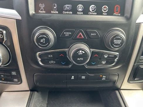 Used 2017 RAM 1500 Classic SLT w/ SLT Plus D←cor Group image 25