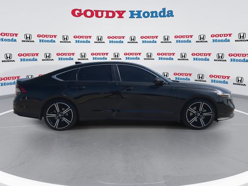 Used 2024 Honda Accord Sport image 9