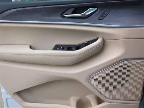 New 2025 Jeep Grand Cherokee L Limited image 31