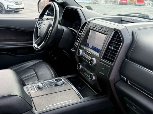 Used 2021 Ford Expedition Max Limited image 20