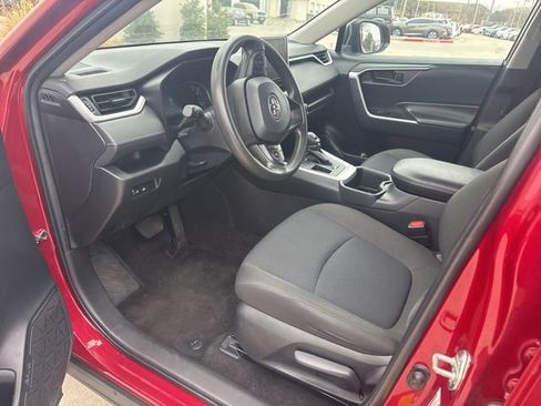 Used 2023 Toyota RAV4 LE image 9