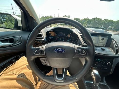 Used 2019 Ford Escape SEL AWD/4WD image 31