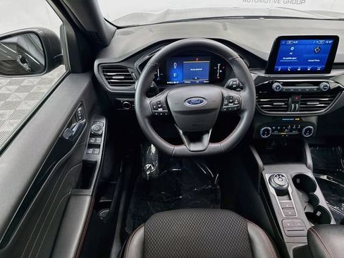 Certified 2025 Ford Escape ST-Line AWD/4WD image 21