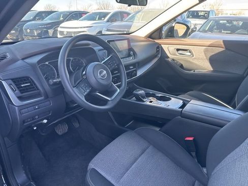 Certified 2023 Nissan Rogue SV image 5