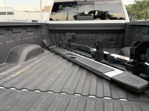 Used 2025 GMC Sierra 2500 SLT AWD/4WD image 29