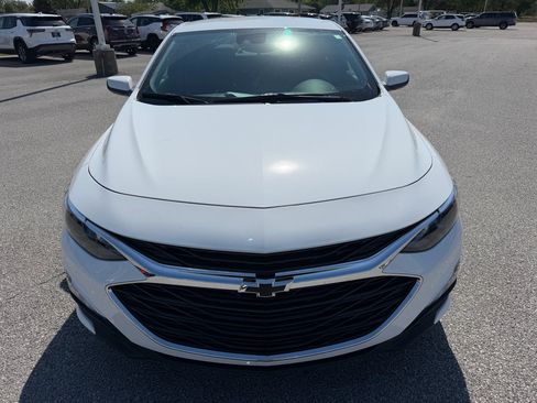Used 2025 Chevrolet Malibu RS FWD image 11