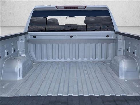Used 2022 Chevrolet Silverado 1500 LTZ w/ Z71 Off-Road Package AWD/4WD image 7