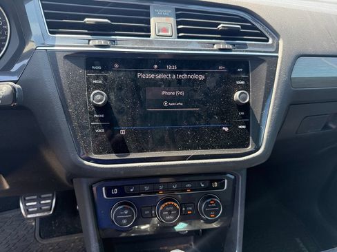 Used 2021 Volkswagen Tiguan SE R-Line FWD image 18