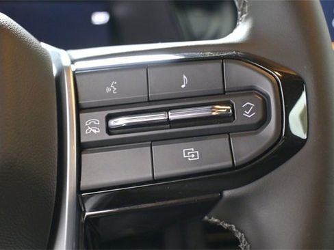 New 2026 Chevrolet Colorado LT image 17