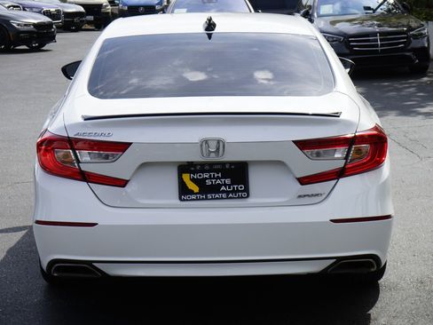 Used 2021 Honda Accord Sport image 9