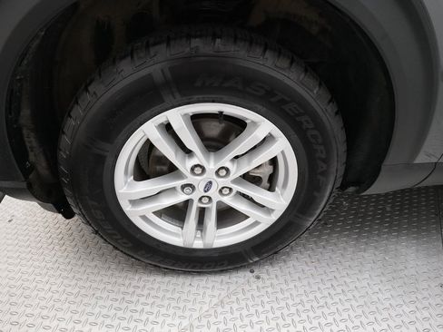 Used 2023 Ford Explorer XLT w/ Equipment Group 202A image 28