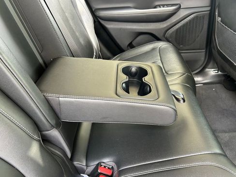 Used 2024 Jeep Grand Cherokee Limited w/ Black Appearance Package image 44