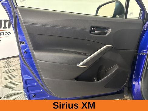 Used 2024 Toyota Corolla Cross AWD Hybrid w/ Moonroof Package image 9
